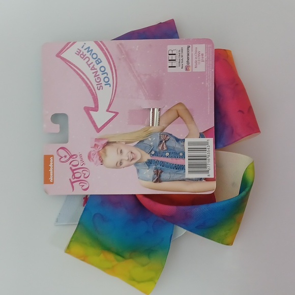 3/$25  Set of hair accessories - Picture 9 of 9